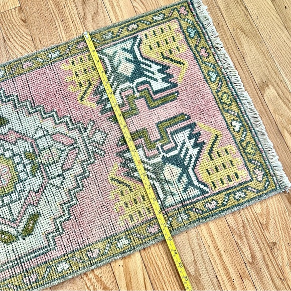 Turkish/Oushak Style Rug - Picture 9 of 11